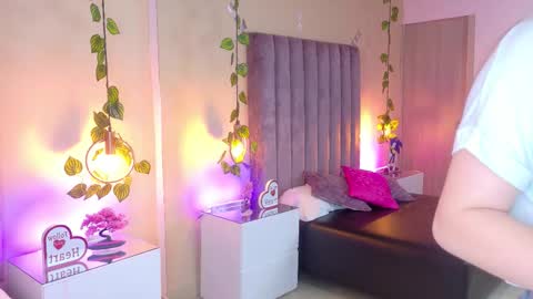 Dahlia online show from 01/13/26, 06:29