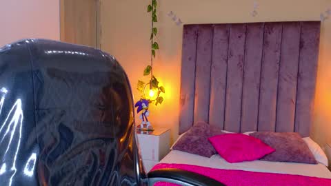 Dahlia online show from 01/15/26, 10:46