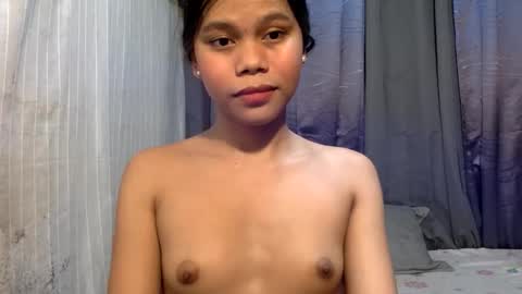 Snapshot of dahlia_vivienne chatting on 03/11/26, 11:38 yourgirlydahlia online show from 03/11/26, 11:38