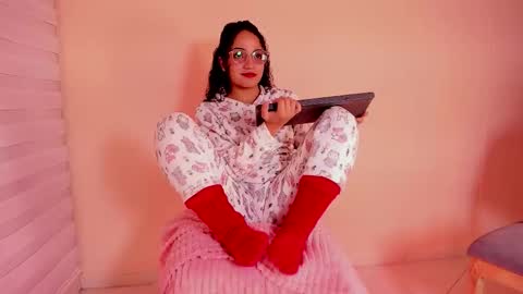 Dahli online show from 11/08/25, 07:30