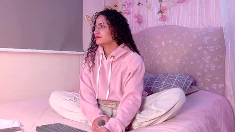 Dahli online show from 02/21/26, 04:24