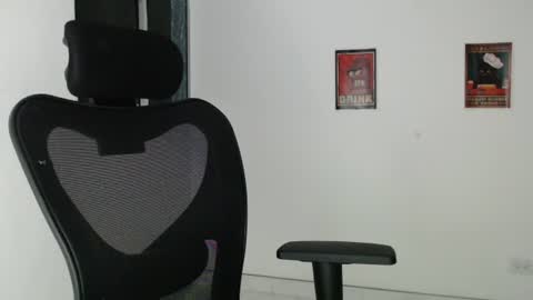 Snapshot of dahliarios chatting on 07/14/26, 02:05 lorena online show from 07/14/26, 02:05