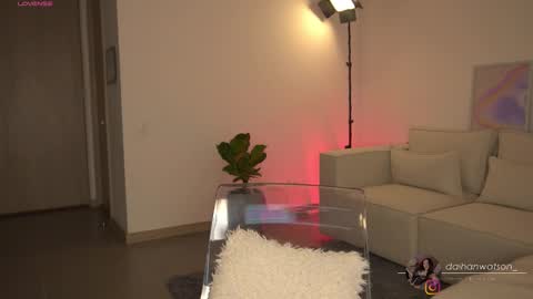 Snapshot of daihanwatson_ chatting on 03/10/25, 01:45 Dai independent online show from 03/10/25, 01:45