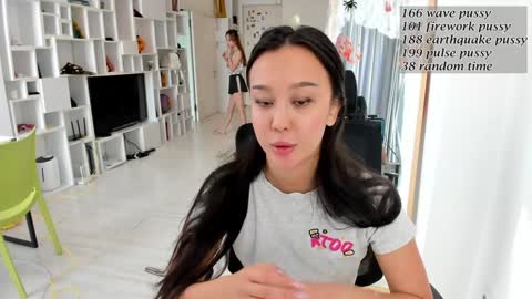 daily_love online show from 11/02/25, 08:17