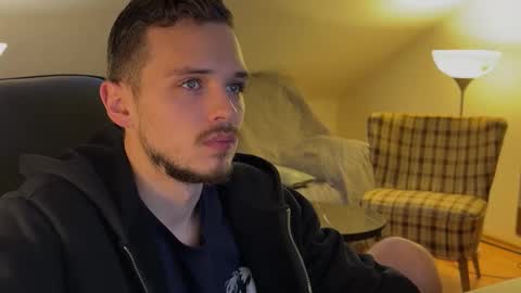 Snapshot of daimon_hall chatting on 12/01/25, 02:00 Daimon online show from 12/01/25, 02:00