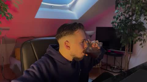 Snapshot of daimon_hall chatting on 02/21/26, 10:38 Daimon online show from 02/21/26, 10:38