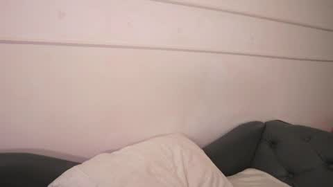 Lauren            online show from 04/06/26, 12:50