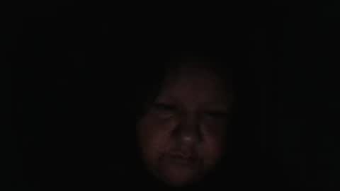 daisnconfusion_ online show from 02/04/25, 02:39