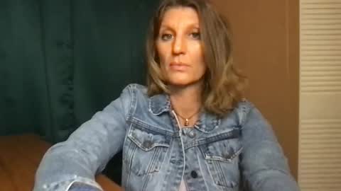 Snapshot of daisy9kat chatting on 01/05/25, 01:24 Daisy137 online show from 01/05/25, 01:24