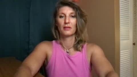 Snapshot of daisy9kat chatting on 01/07/25, 03:03 Daisy137 online show from 01/07/25, 03:03