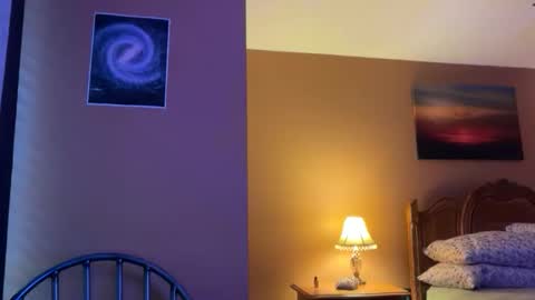 Snapshot of daisy9kat chatting on 12/18/25, 02:23 Daisy137 online show from 12/18/25, 02:23