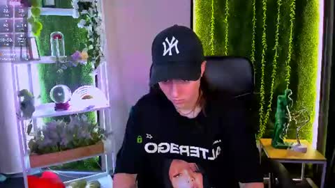 Snapshot of daisy_baby_ chatting on 07/08/26, 12:20 daisy online show from 07/08/26, 12:20