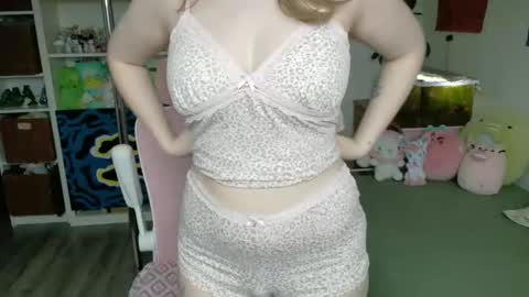 Daisy online show from 04/19/26, 06:21