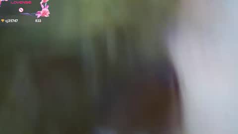 Snapshot of daisy_dove chatting on 08/06/26, 03:03 Daisy online show from 08/06/26, 03:03