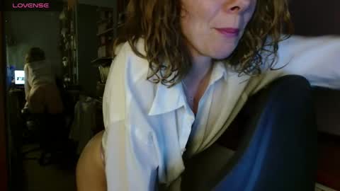 Snapshot of daisy_lovely chatting on 05/23/26, 04:33 daisy_lovely online show from 05/23/26, 04:33
