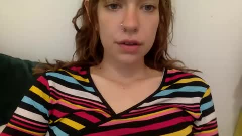 DaisyB3 online show from 10/25/25, 04:46