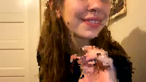 DaisyB3 online show from 05/27/26, 06:43