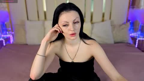 daisydelight_ online show from 11/17/25, 08:36