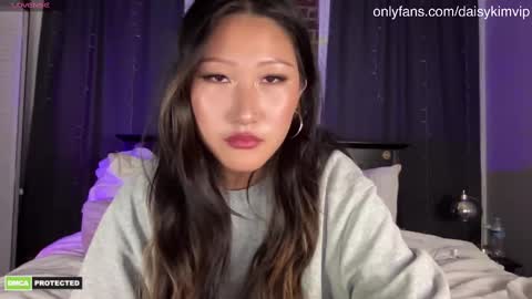 Daisy Kim online show from 03/12/25, 02:52