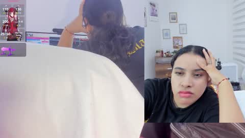 daki_ume_ online show from 10/21/25, 02:23