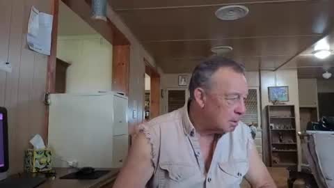 Snapshot of dakit2 chatting on 04/26/26, 02:48 dakit online show from 04/26/26, 02:48