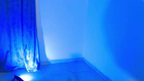 VALENTINA  online show from 11/20/25, 07:52