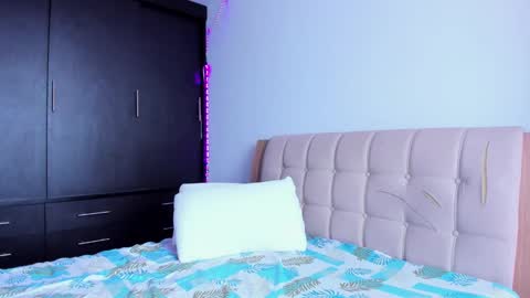 dakostelee1_ online show from 03/07/25, 06:11