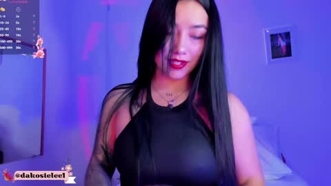 dakostelee1_ online show from 10/04/25, 09:35