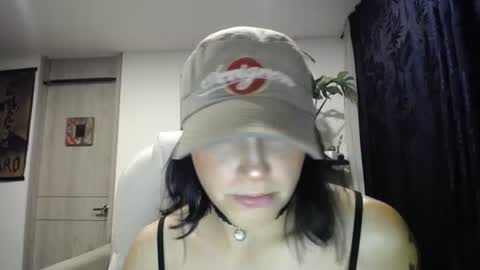 IG  dakotasofiaa online show from 01/14/25, 06:13