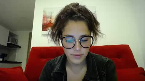 IG  dakotasofiaa online show from 12/01/25, 04:39