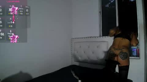Snapshot of dakota_and_aron chatting on 12/02/24, 10:56 Dakota and Aron online show from 12/02/24, 10:56