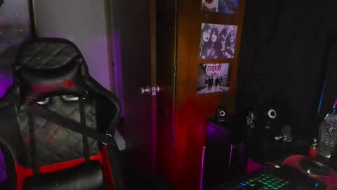 Dakota Crab online show from 02/23/25, 12:41