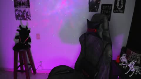 Dakota Crab online show from 10/14/25, 09:48