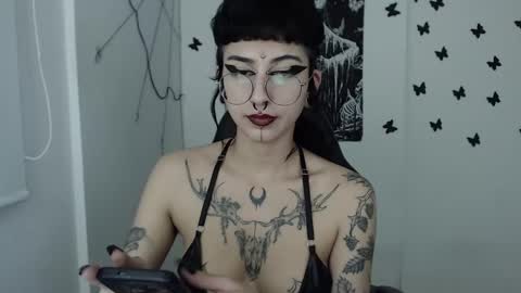 Snapshot of dakota_krall_ chatting on 01/29/25, 07:57 dakota online show from 01/29/25, 07:57