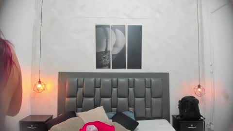 Dakota  online show from 09/30/25, 12:10