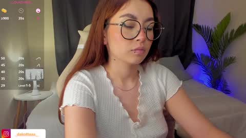 dakottaa__ online show from 01/05/25, 04:14