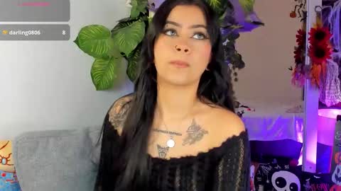 Snapshot of dakottahill chatting on 10/15/25, 06:02   online show from 10/15/25, 06:02