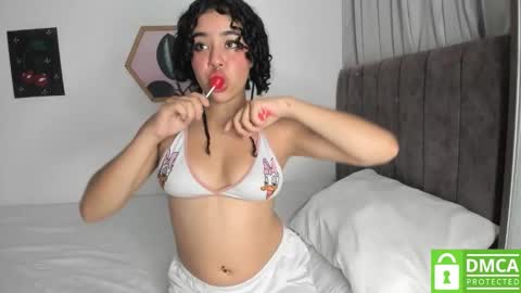 Snapshot of dalhila chatting on 10/23/25, 01:38 D A L H I L A online show from 10/23/25, 01:38