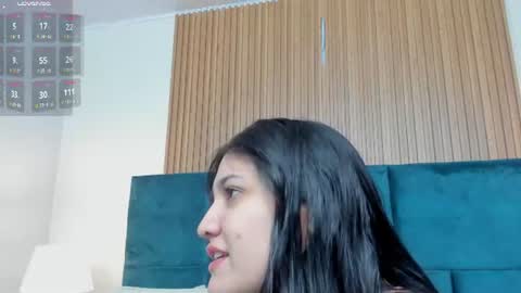 Snapshot of dalia_alissa chatting on 06/19/26, 12:31 Violeta online show from 06/19/26, 12:31