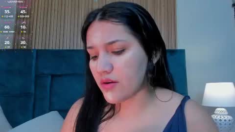 Snapshot of dalia_alissa chatting on 06/25/26, 12:53 Violeta online show from 06/25/26, 12:53