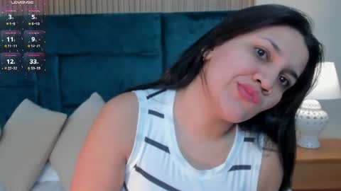 Snapshot of dalia_alissa chatting on 06/27/26, 12:22 Violeta online show from 06/27/26, 12:22