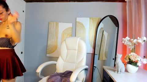 Dalia online show from 02/04/25, 01:59