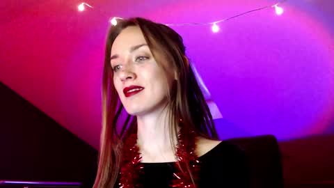 Dalia  online show from 12/17/24, 10:23