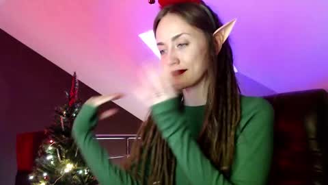 Dalia  online show from 12/25/24, 10:28