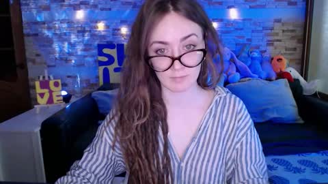 Dalia  online show from 12/14/25, 09:14