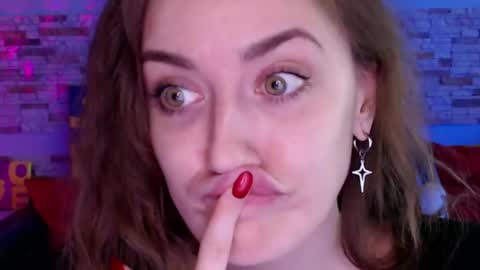 Dalia  online show from 04/28/26, 10:31