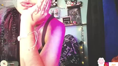 dalia_vorhees online show from 12/19/24, 11:03
