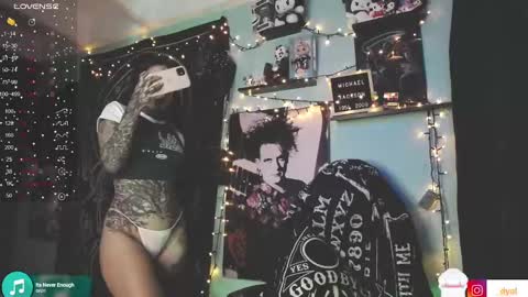 dalia_vorhees online show from 01/06/25, 02:48