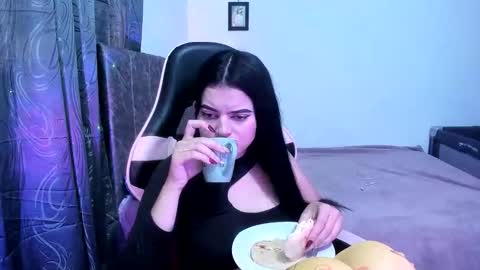 Dalia April online show from 03/28/26, 02:49