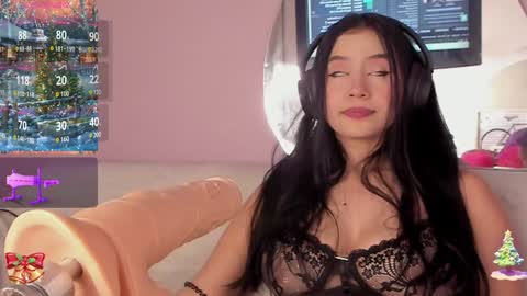 leila williams online show from 12/07/24, 01:58